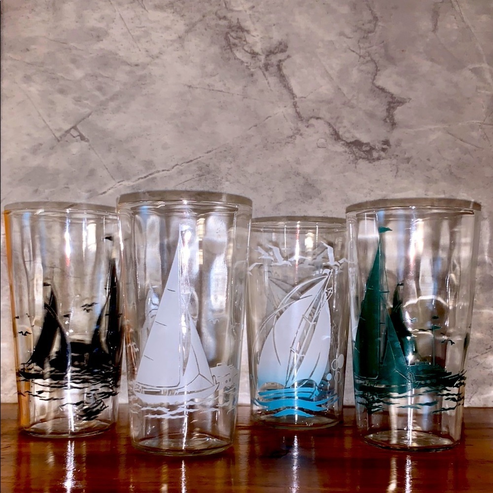 MCM 70s Vintage Set of 4 Nautical Sailboat Themed Clear Drinking Juice Glass